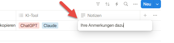 Screenshot: zeigt eine Notion-Tabelle, in der eine Notiz zu einem Prompt hinzugefügt wird. Ein roter Pfeil weist auf das Eingabefeld der Spalte 'Notizen' hin.